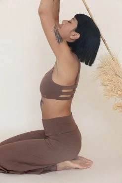 Indigo Luna Boxy Crop Chocolate New In