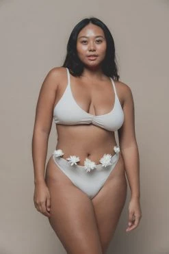 Indigo Luna New In Layla G-String Pearl